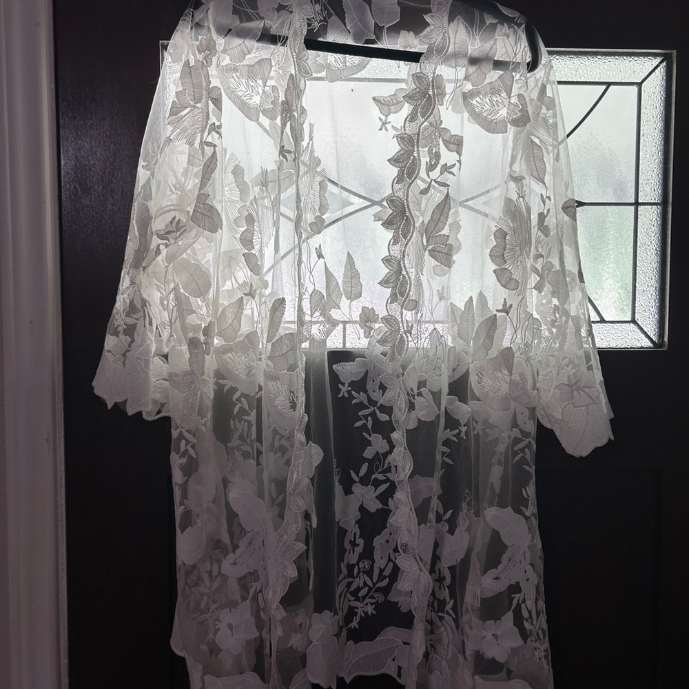Floral Lace Getting Ready Robe